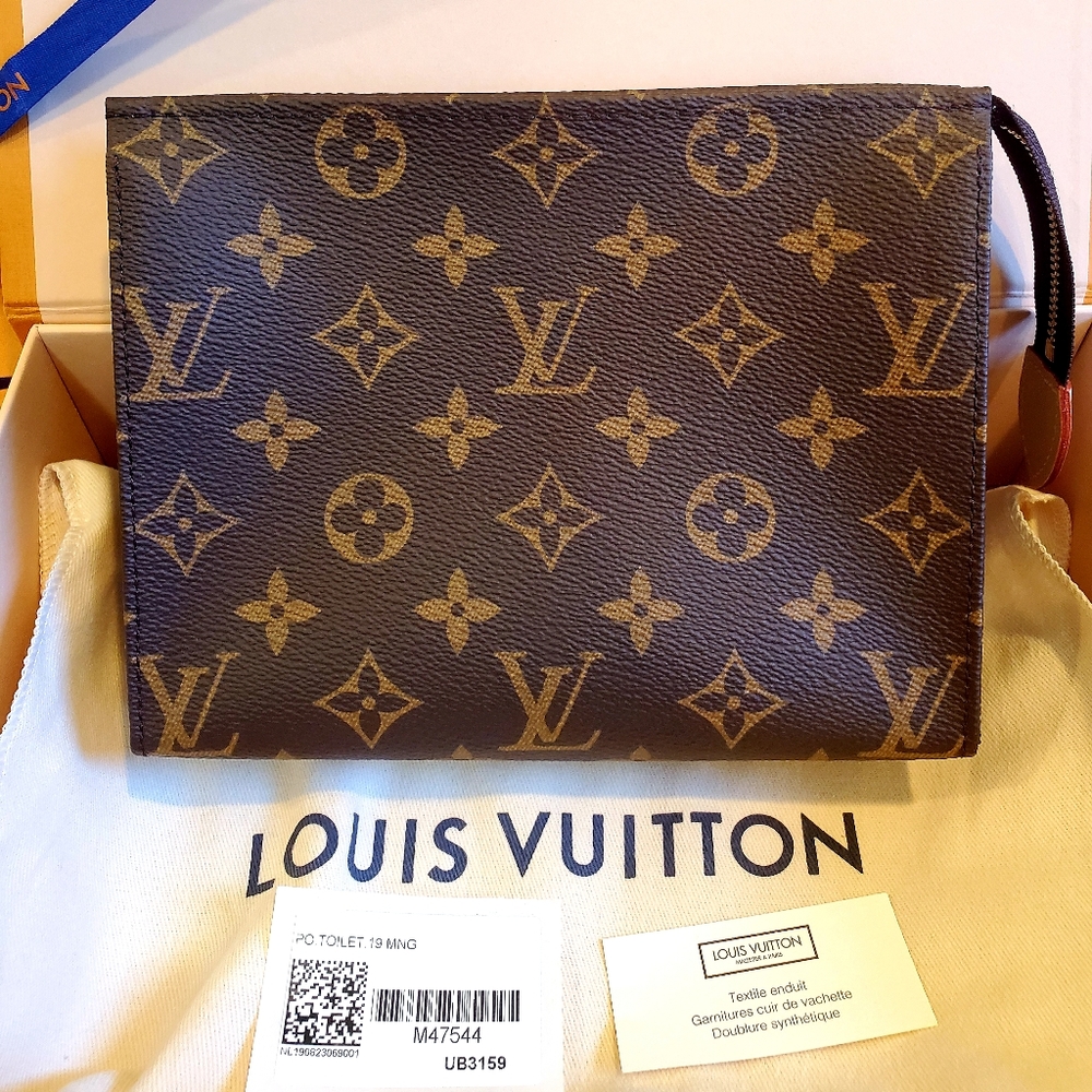 ❌SOLD❌Louis Vuitton TOILETRY POUCH 19